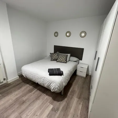 Apartamento En Junto A La Estacion Delicias *